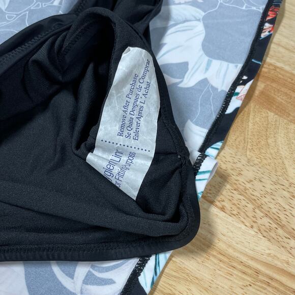 Raisins Curve NWT Plus Size Monteluz Lucia Swim Dress Size 24W Wireless Bra Top - Picture 8 of 11